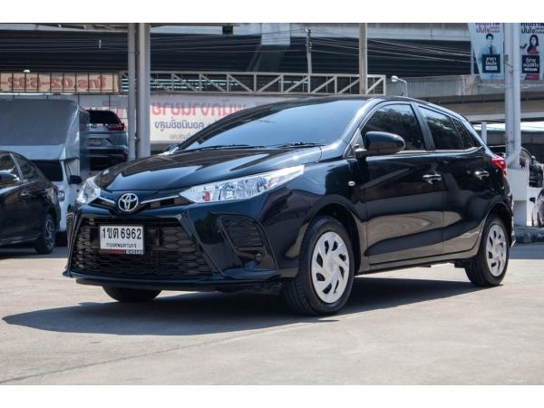 โตโยต้าชัวร์ ฟรีดาวน์ Toyota Yaris 1.2 Entry A/T ปี 2021 ผ่อนเดือนละ 7xxx บาท